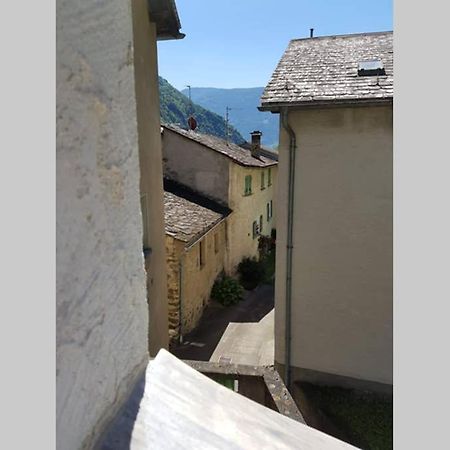 Bezauberndes Haus Fuer Erholsame Ferien Im Puschlav Villa Campascio Bagian luar foto